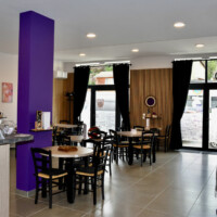 Bar à jeux de société, tapas et café à desserts à La Valbonne – Balan sur la Côtière, en famille ou en afterworks ou teambuilding professionnels près de Beynost, Meximieux et Montluel dans l’Ain.